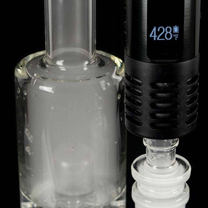 Arizer Air Max attached to glasswear